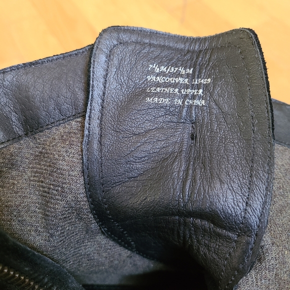 Suede booties on platform, lined. Sam Edelman size 7 1/2 - Picture 3 of 8